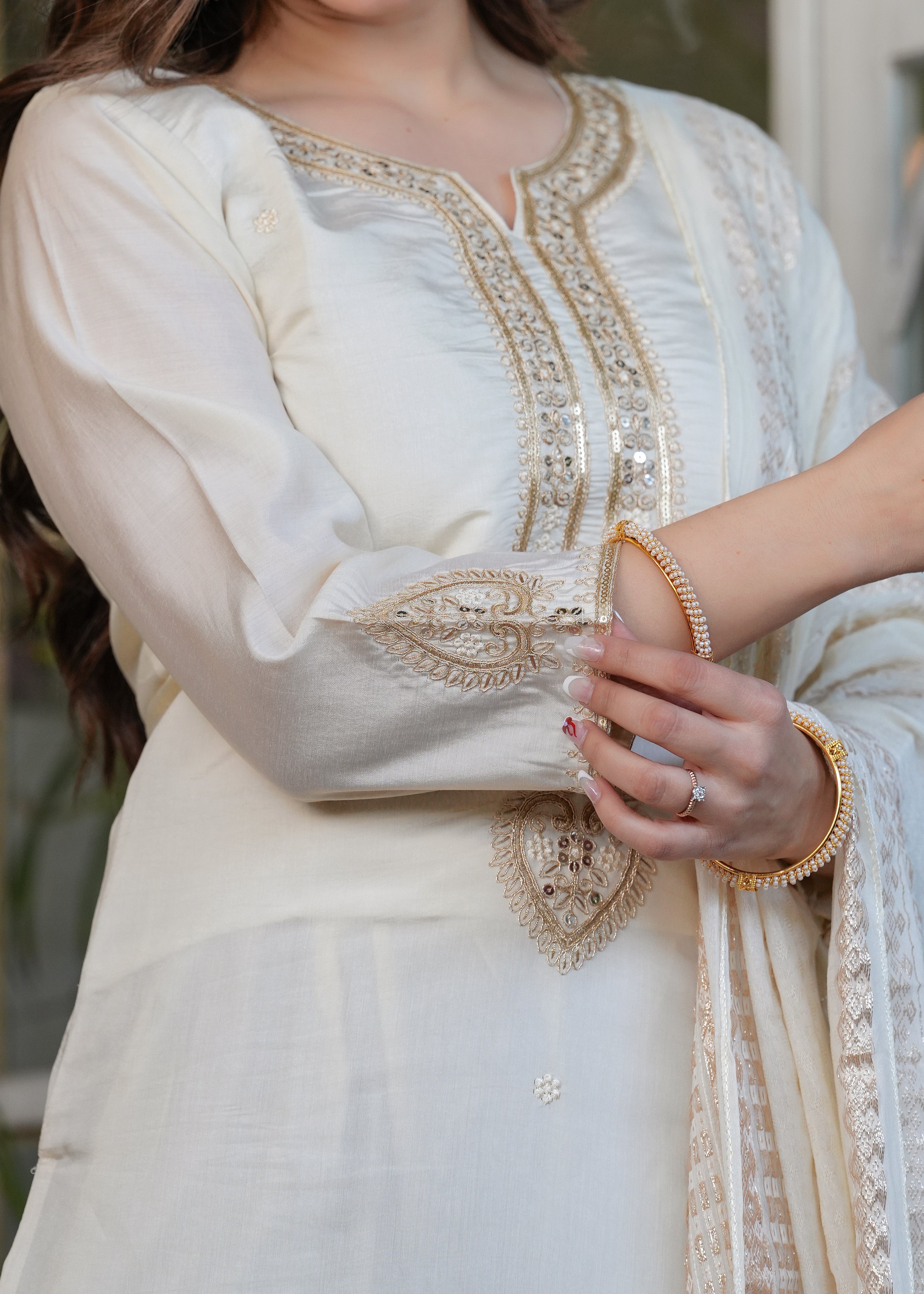 Women Viscose Chanderi Embroidered Kurta Set with Jacquard Dupatta – Festive Ethnic Wear