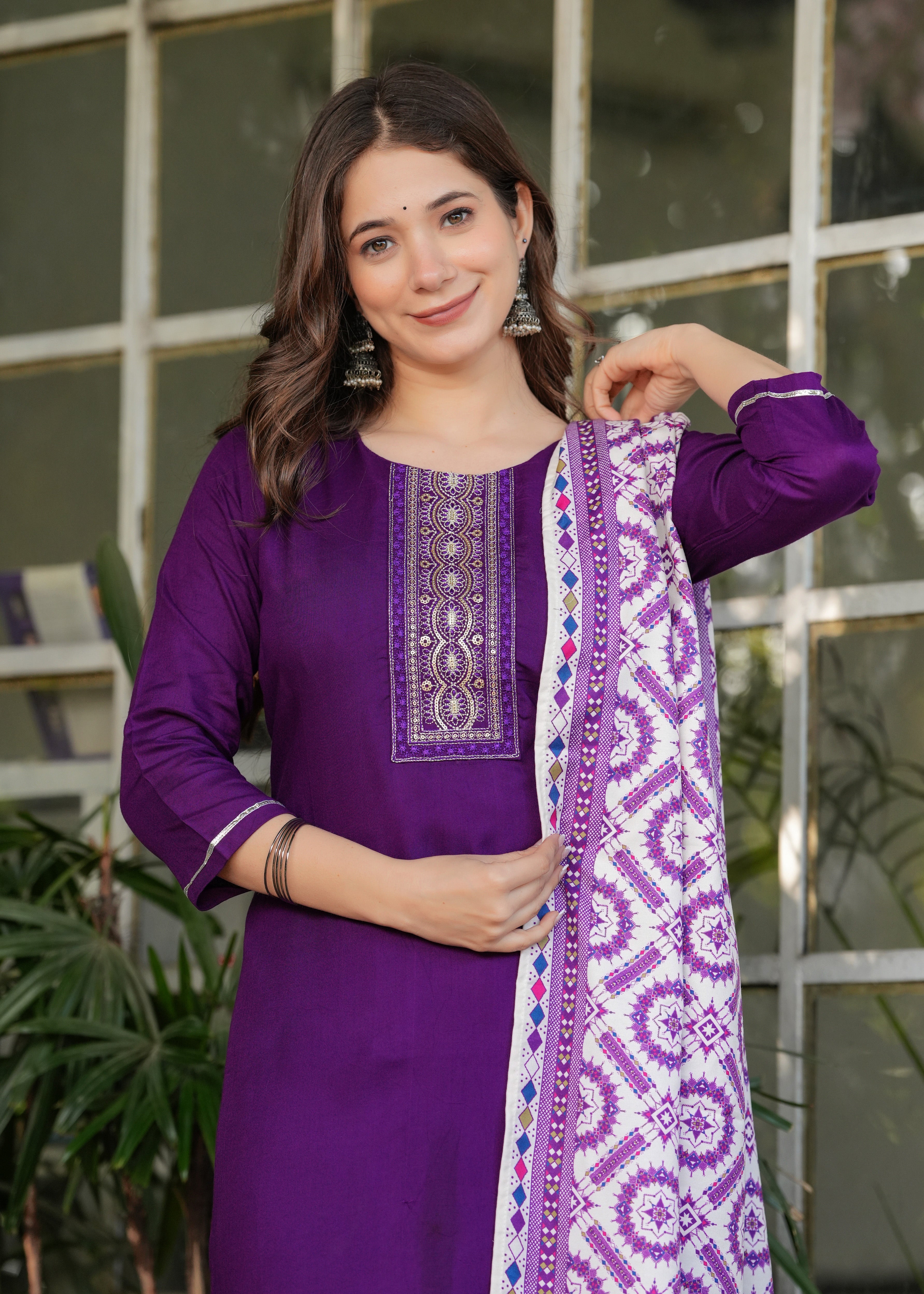 Rayon Embroidered Kurta Set with Muslin Printed Dupatta – Elegant Ethnic Wear