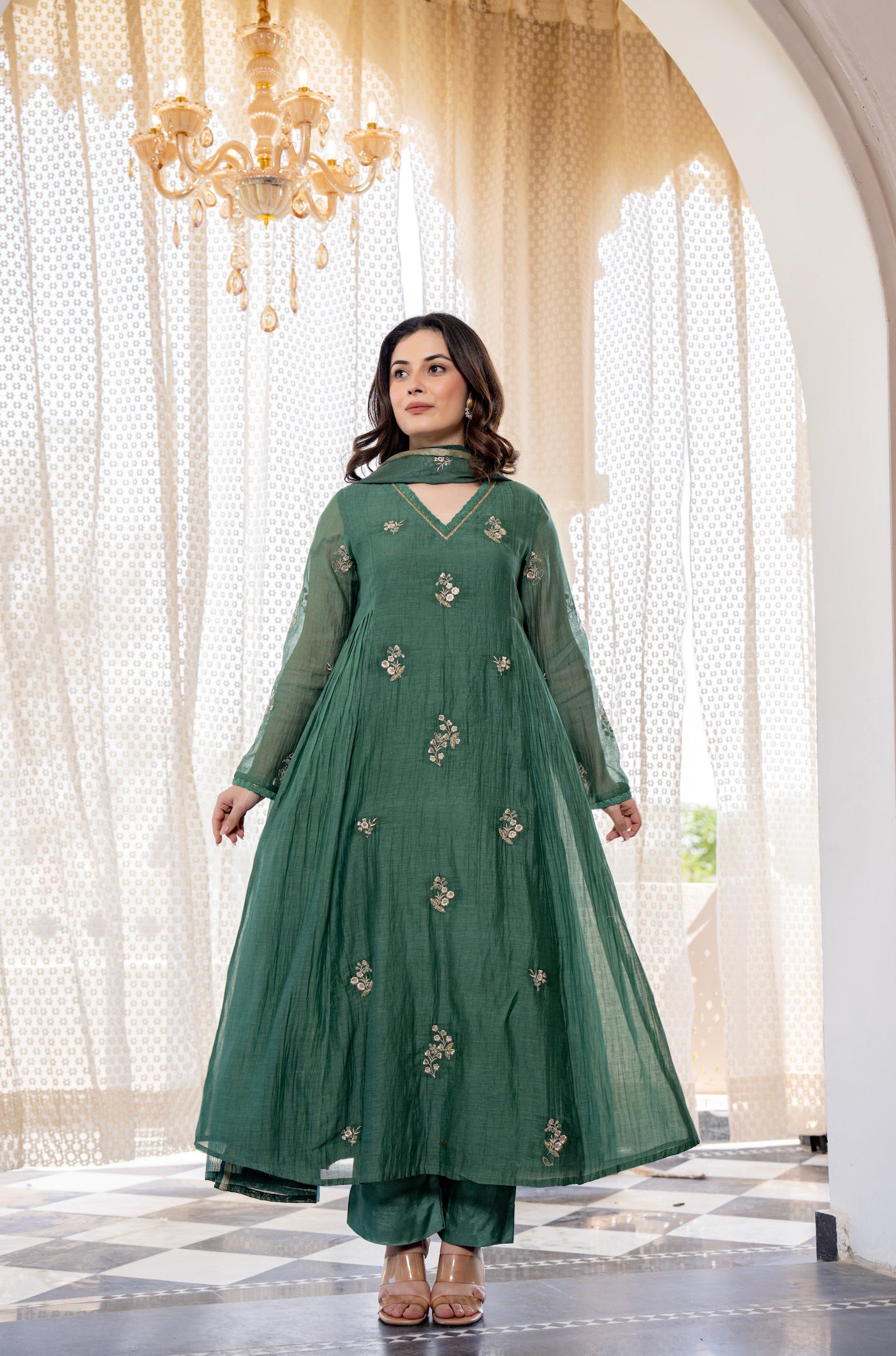 Embroidered Chanderi Silk Kurti Set with Chanderi Gadhwal Dupatta – 3 Piece Ethnic Wear