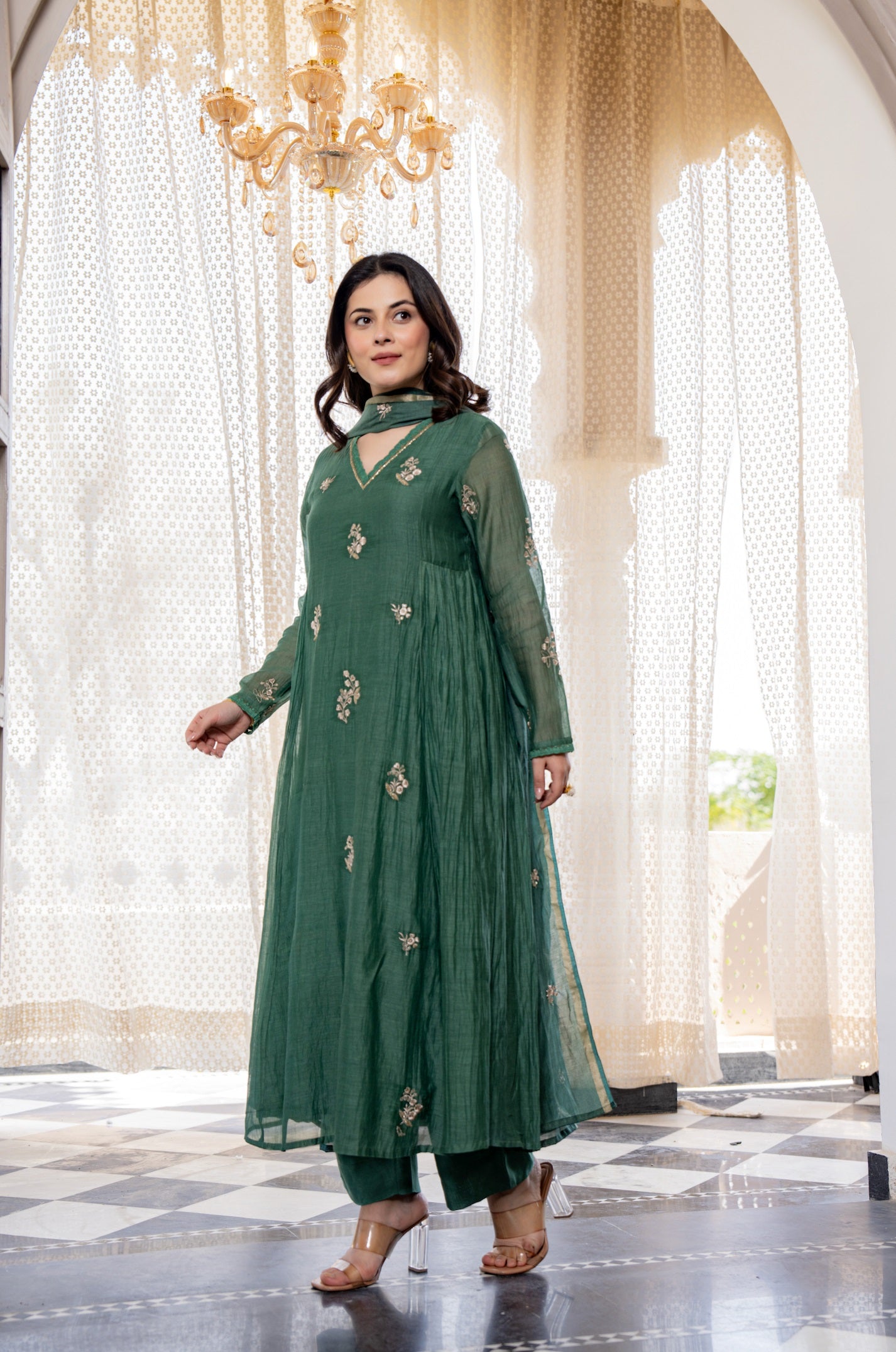 Embroidered Chanderi Silk Kurti Set with Chanderi Gadhwal Dupatta – 3 Piece Ethnic Wear